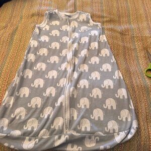 Bae Bae Goods Elephant Print Sleep Sack for Kids - Light Gray Large